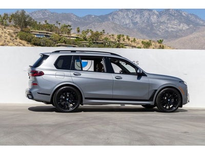 2027 BMW X7 Base