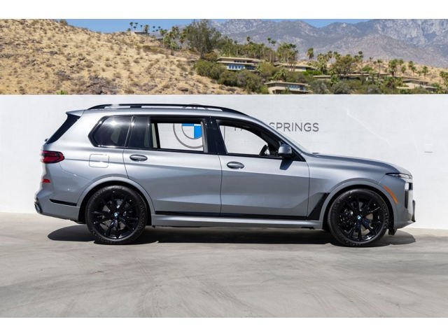 2027 BMW X7 Base