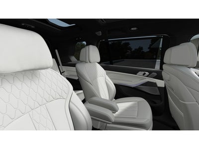 2027 BMW X7 Base