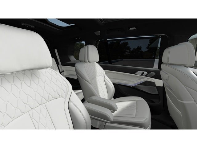 2027 BMW X7 Base