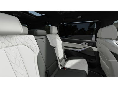 2027 BMW X7 Base