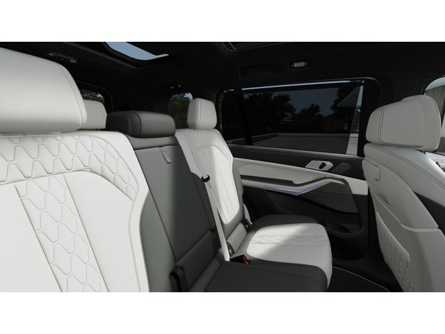 2027 BMW X7 Base