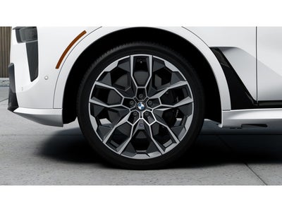 2027 BMW X7 Base