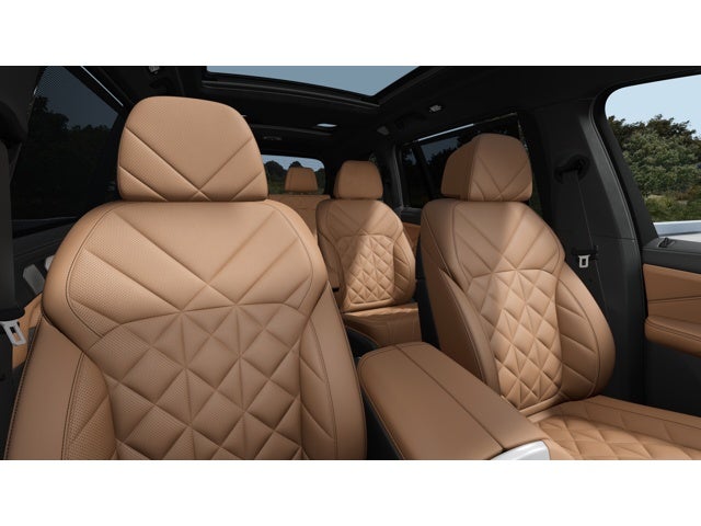 2027 BMW X7 Base