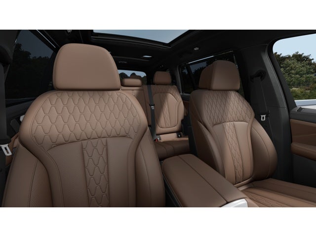 2026 BMW X7 Base