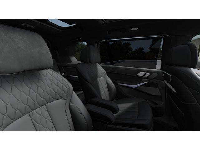 2027 BMW X7 Base