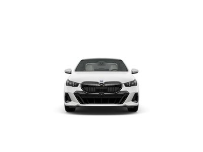 2026 BMW 550e Base