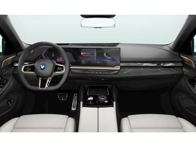 2026 BMW 550e Base