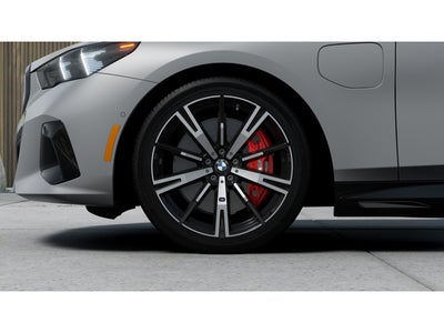 2026 BMW 550e Base