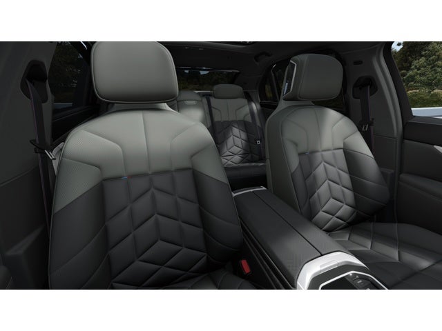 2026 BMW 740i Base