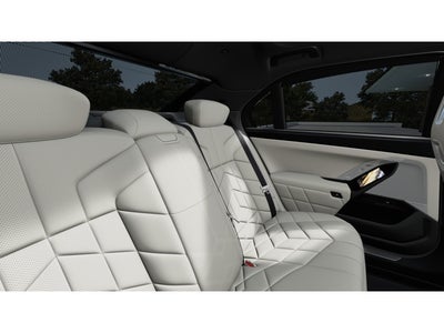 2026 BMW 750e xDrive Base