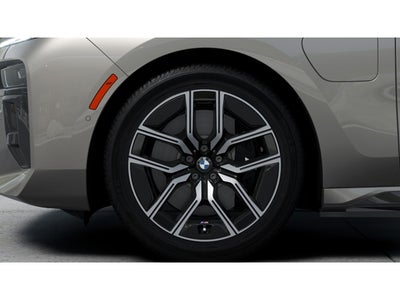 2026 BMW 750e xDrive Base