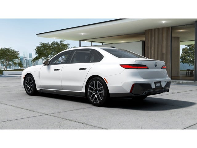2026 BMW 750e xDrive Base