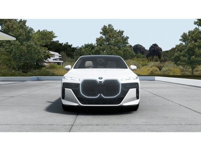 2026 BMW 750e xDrive Base