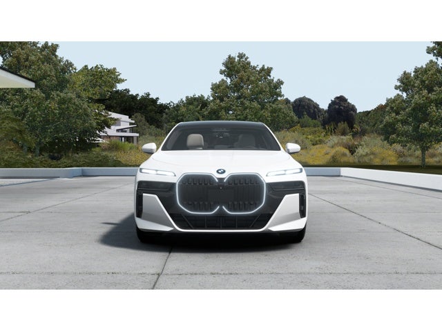 2026 BMW 750e xDrive Base