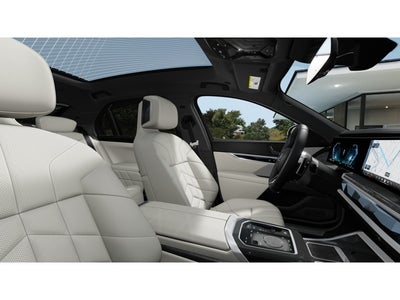2026 BMW 750e xDrive Base
