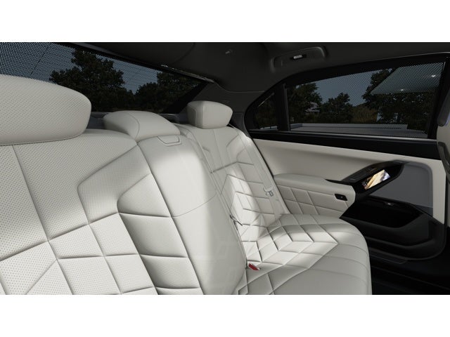 2027 BMW 740i Base