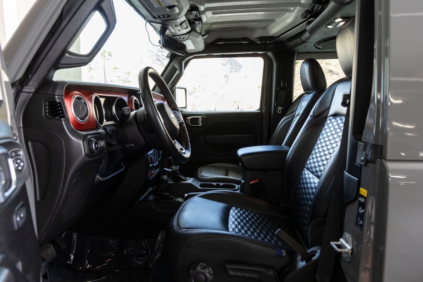 2022 Jeep Wrangler Rubicon - Photo 13