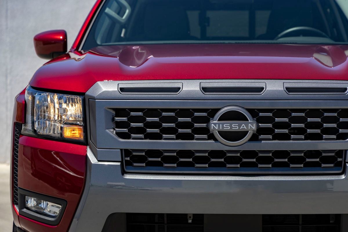 2025 Nissan Frontier SV