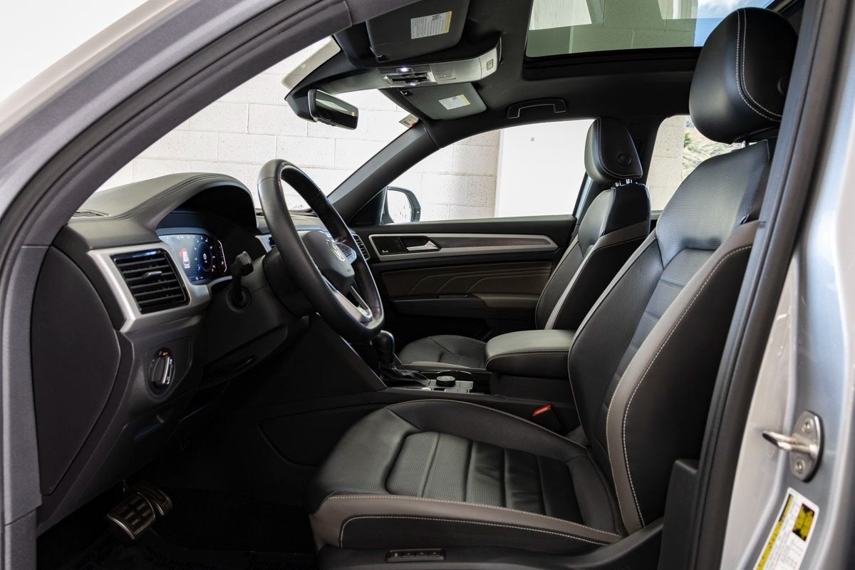 2022 Volkswagen Atlas Cross Sport 3.6L V6 SEL Premium R-Line