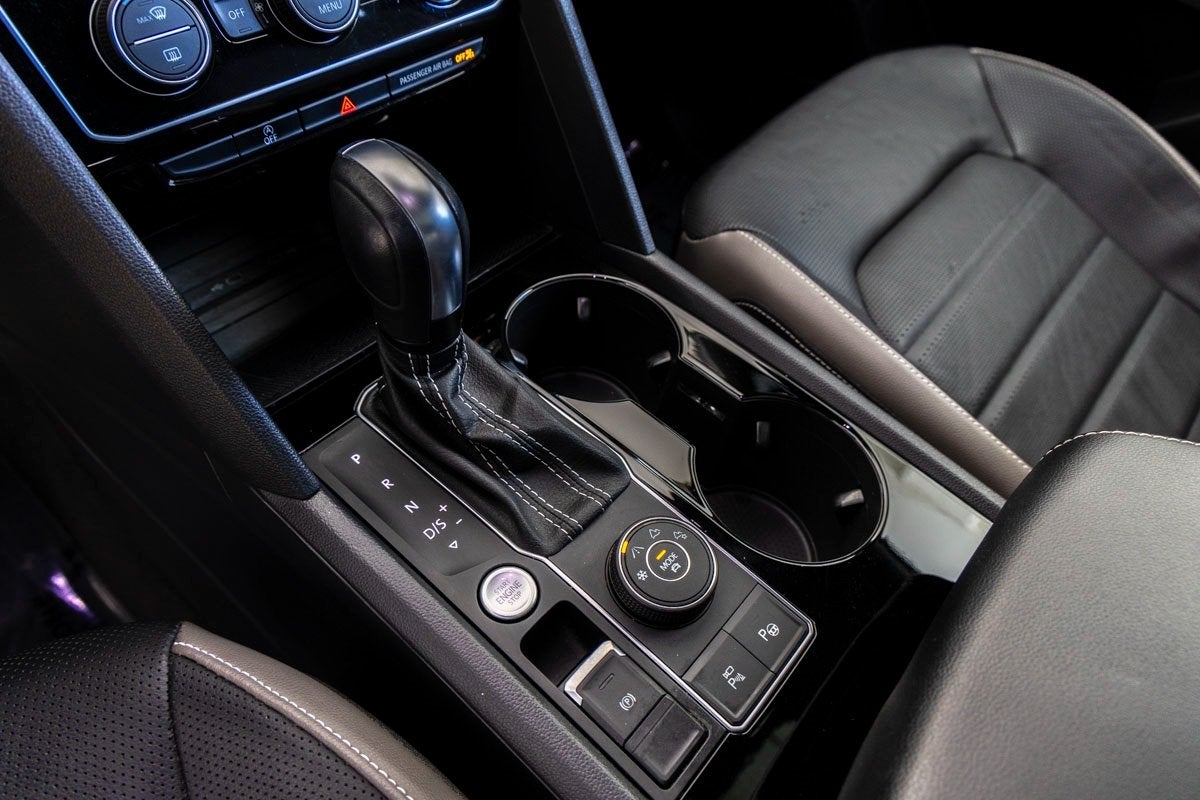 2022 Volkswagen Atlas Cross Sport 3.6L V6 SEL Premium R-Line