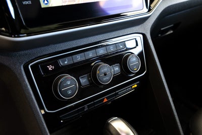 2022 Volkswagen Atlas Cross Sport 3.6L V6 SEL Premium R-Line