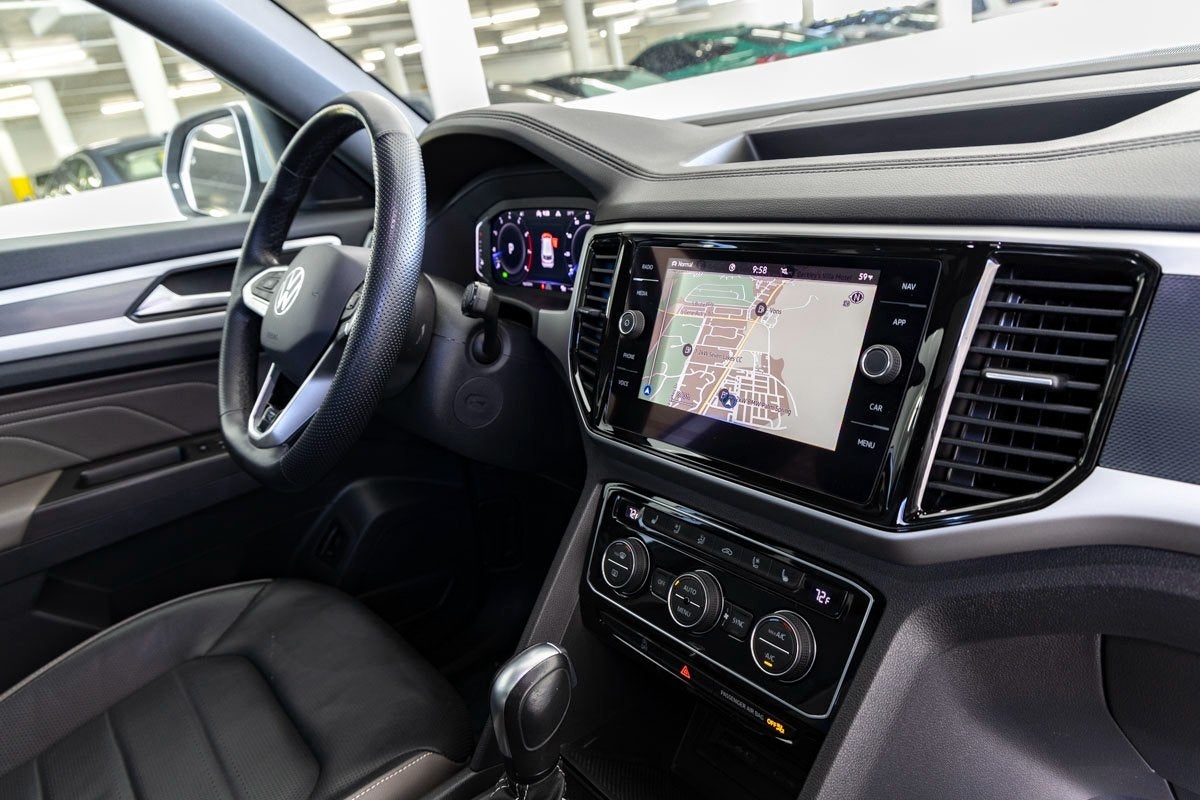 2022 Volkswagen Atlas Cross Sport 3.6L V6 SEL Premium R-Line