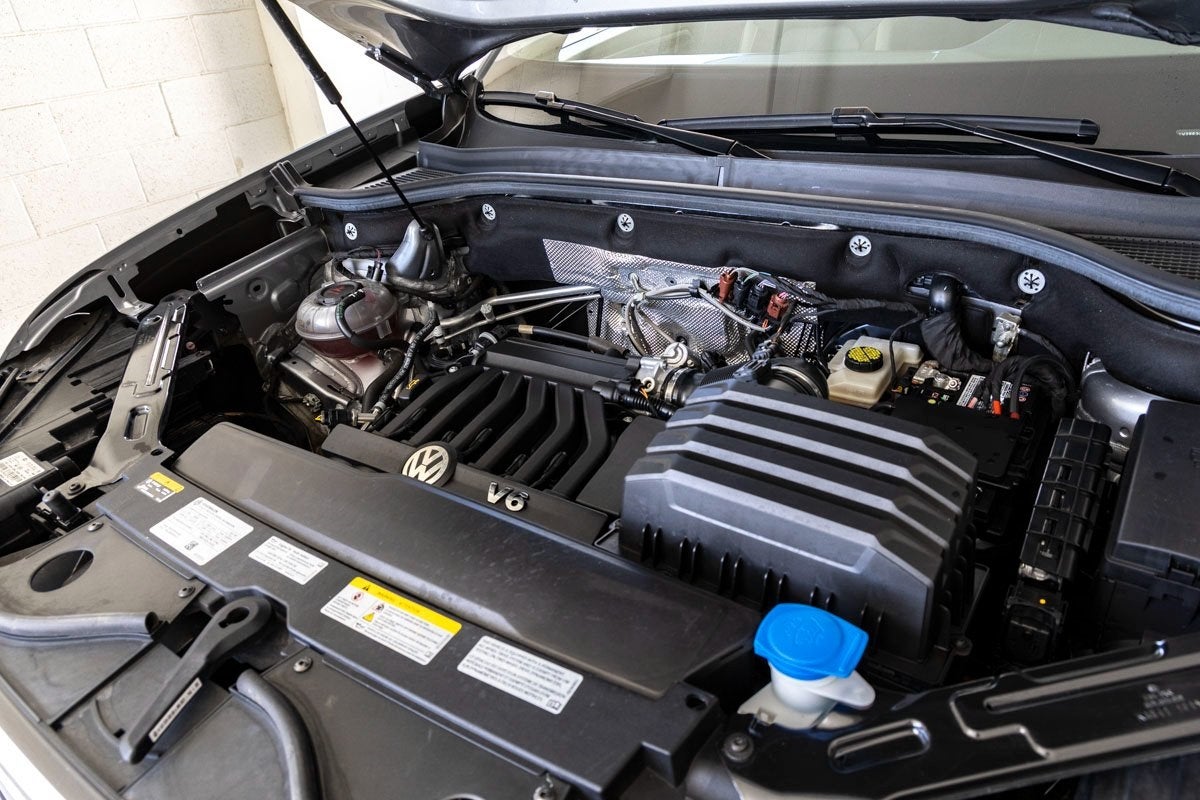 2022 Volkswagen Atlas Cross Sport 3.6L V6 SEL Premium R-Line