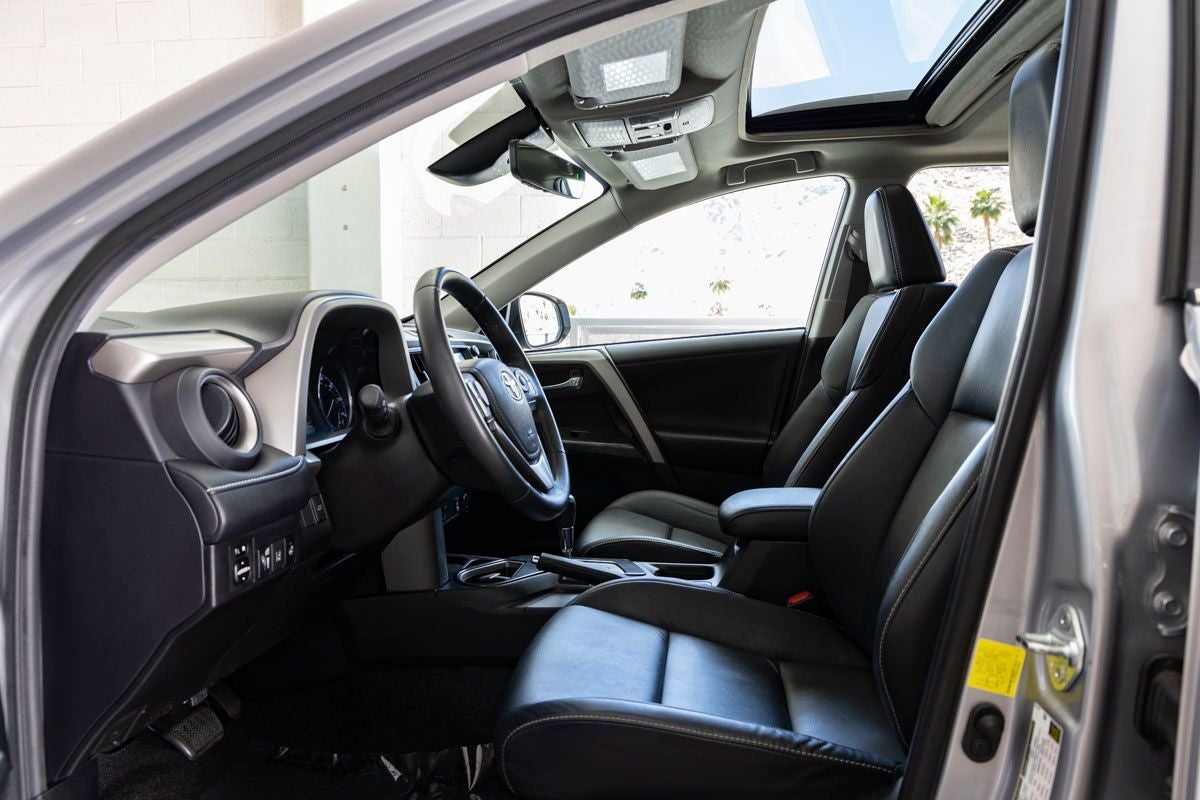 2017 Toyota RAV4 Platinum