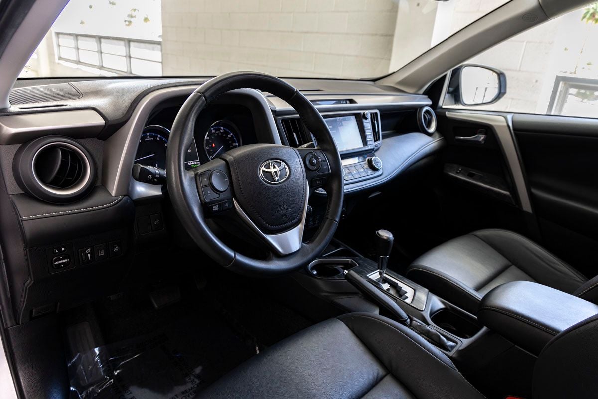 2017 Toyota RAV4 Platinum