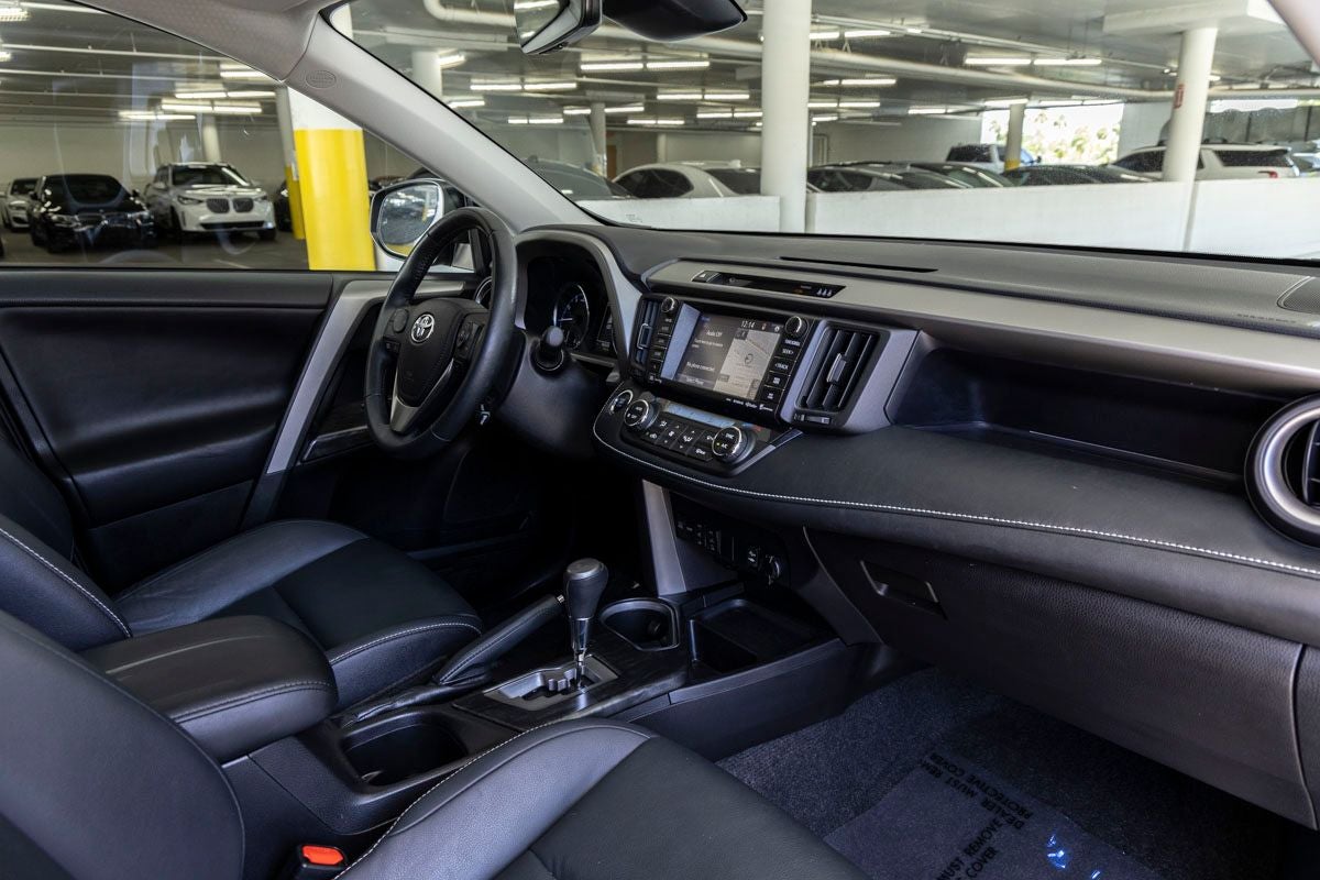 2017 Toyota RAV4 Platinum