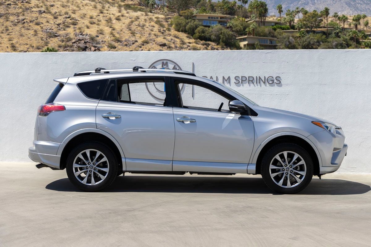 2017 Toyota RAV4 Platinum