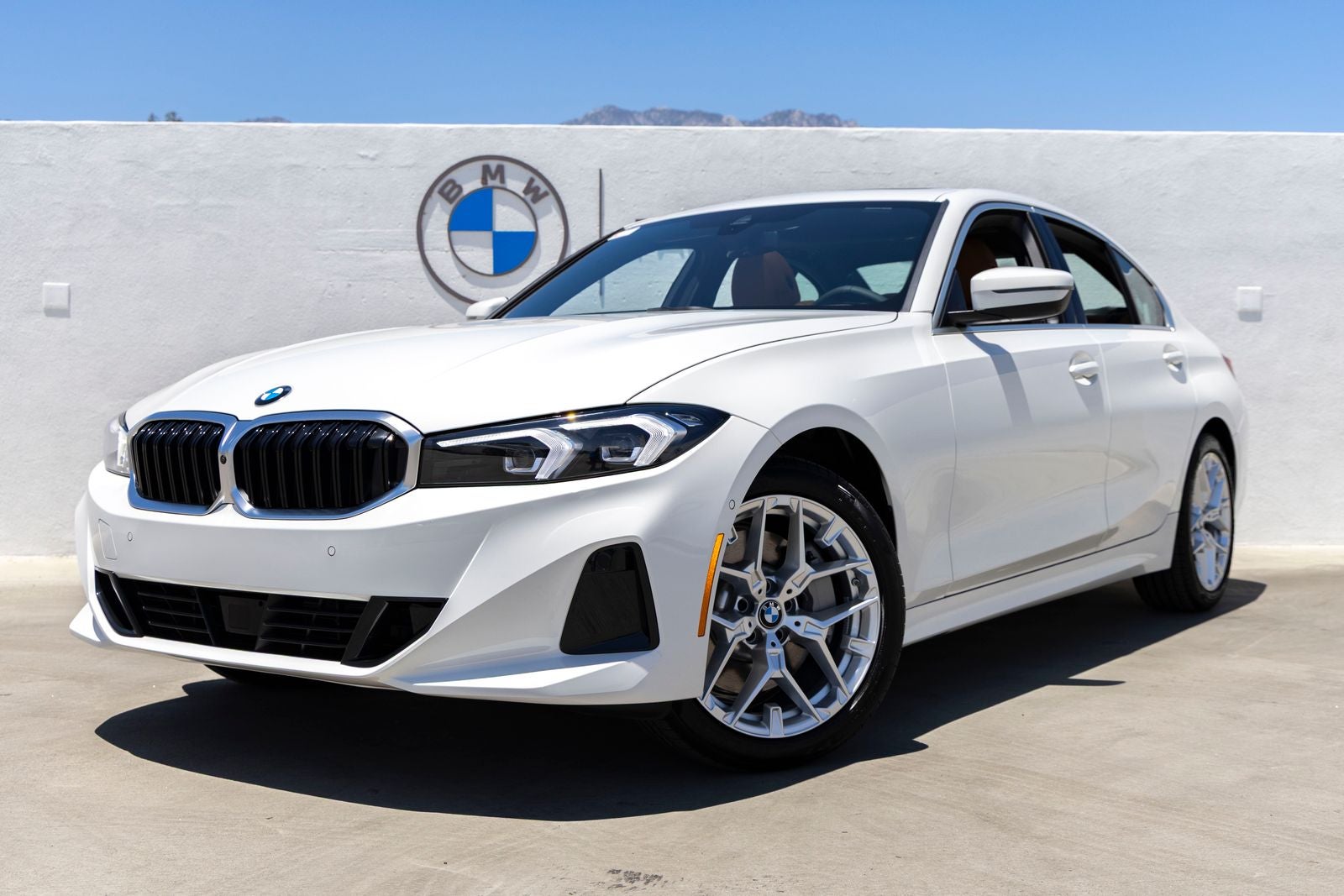 2026 BMW 330i 330i