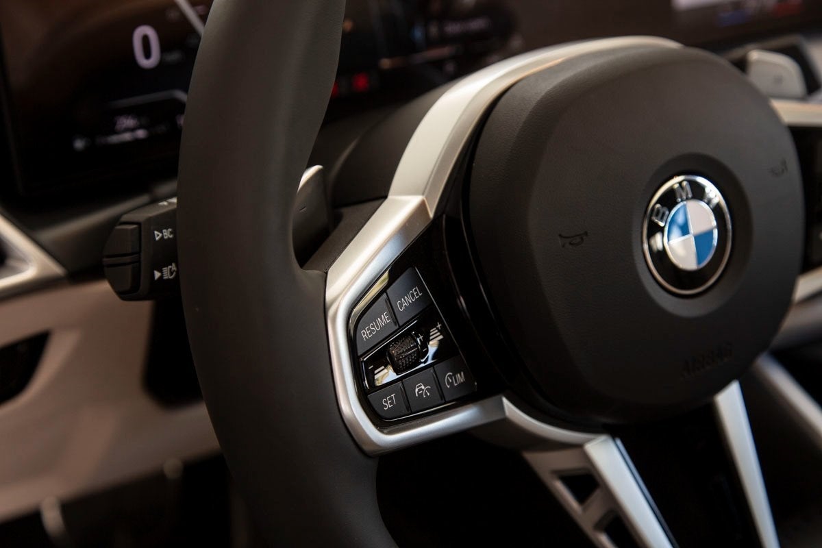 2025 BMW 3 Series 330i