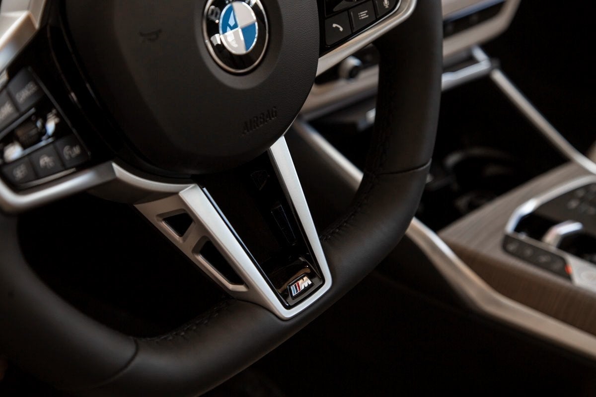 2025 BMW 3 Series 330i