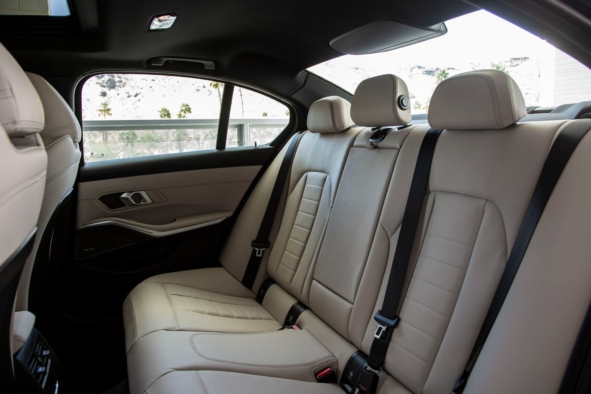 2025 BMW 3 Series 330i