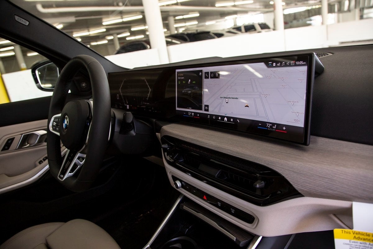 2025 BMW 3 Series 330i