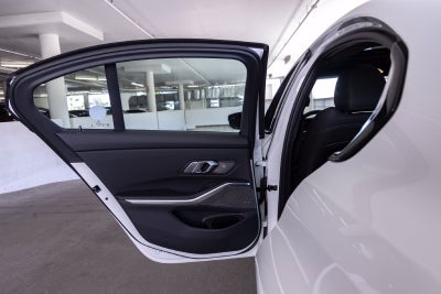 2026 BMW 330i 330i