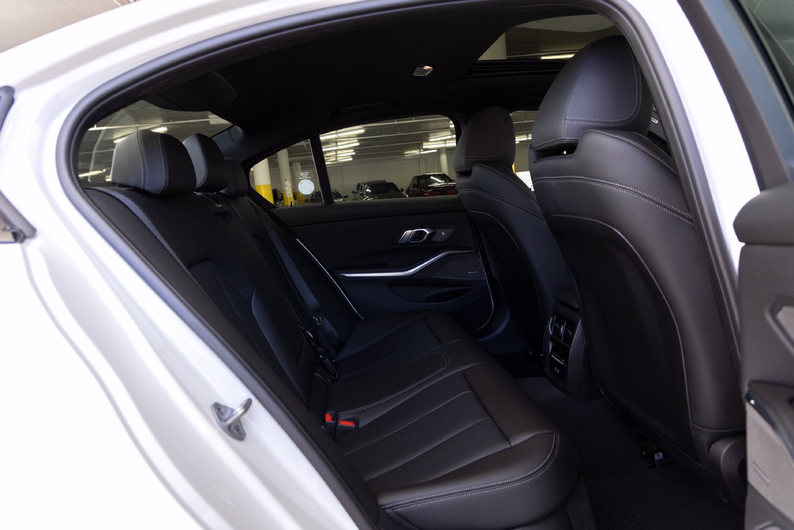 2026 BMW 330i 330i