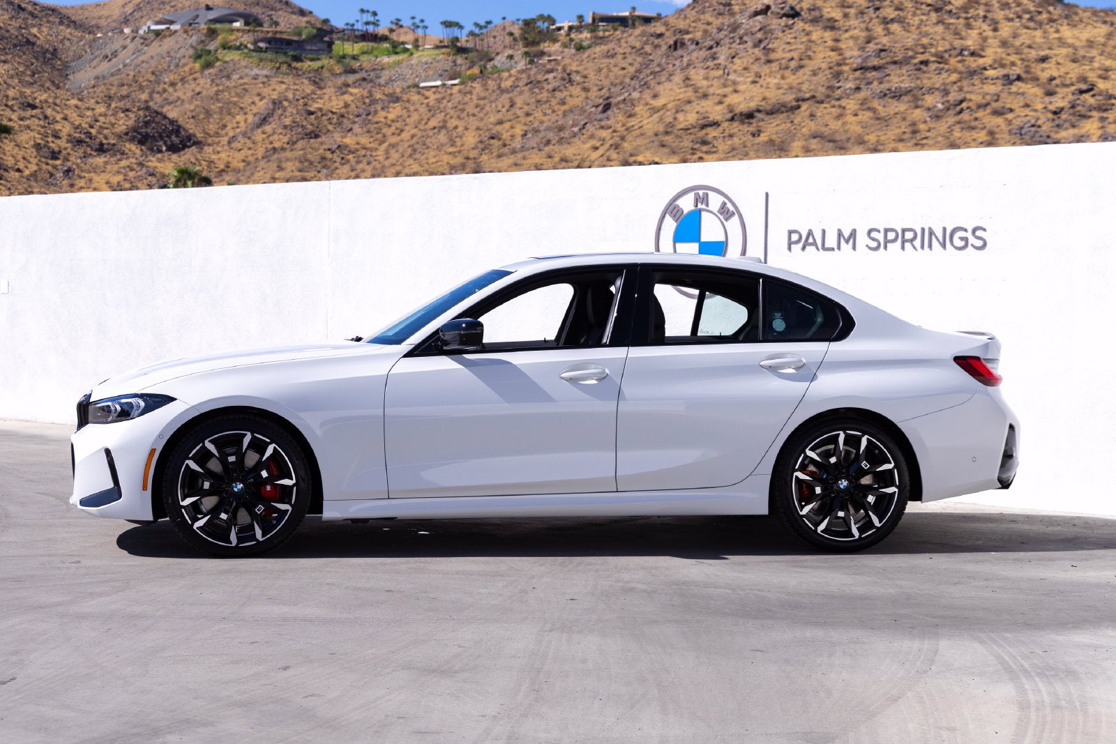 2026 BMW 330i 330i