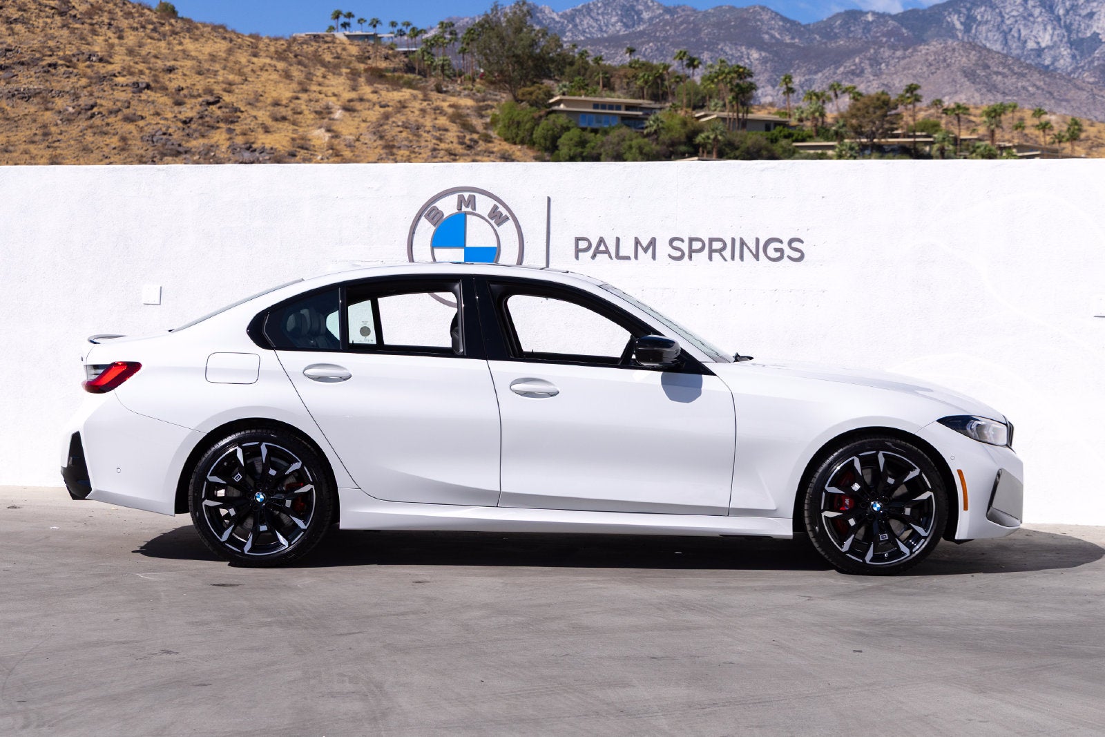 2026 BMW 330i 330i