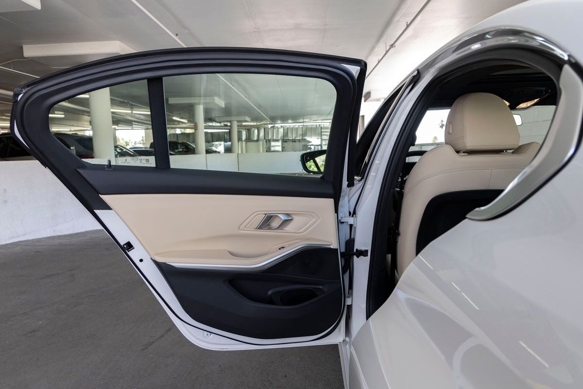 2026 BMW 330i 330i
