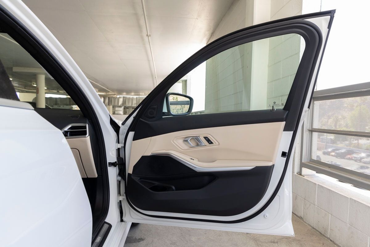 2026 BMW 330i 330i