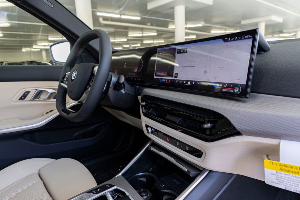 2026 BMW 330i 330i
