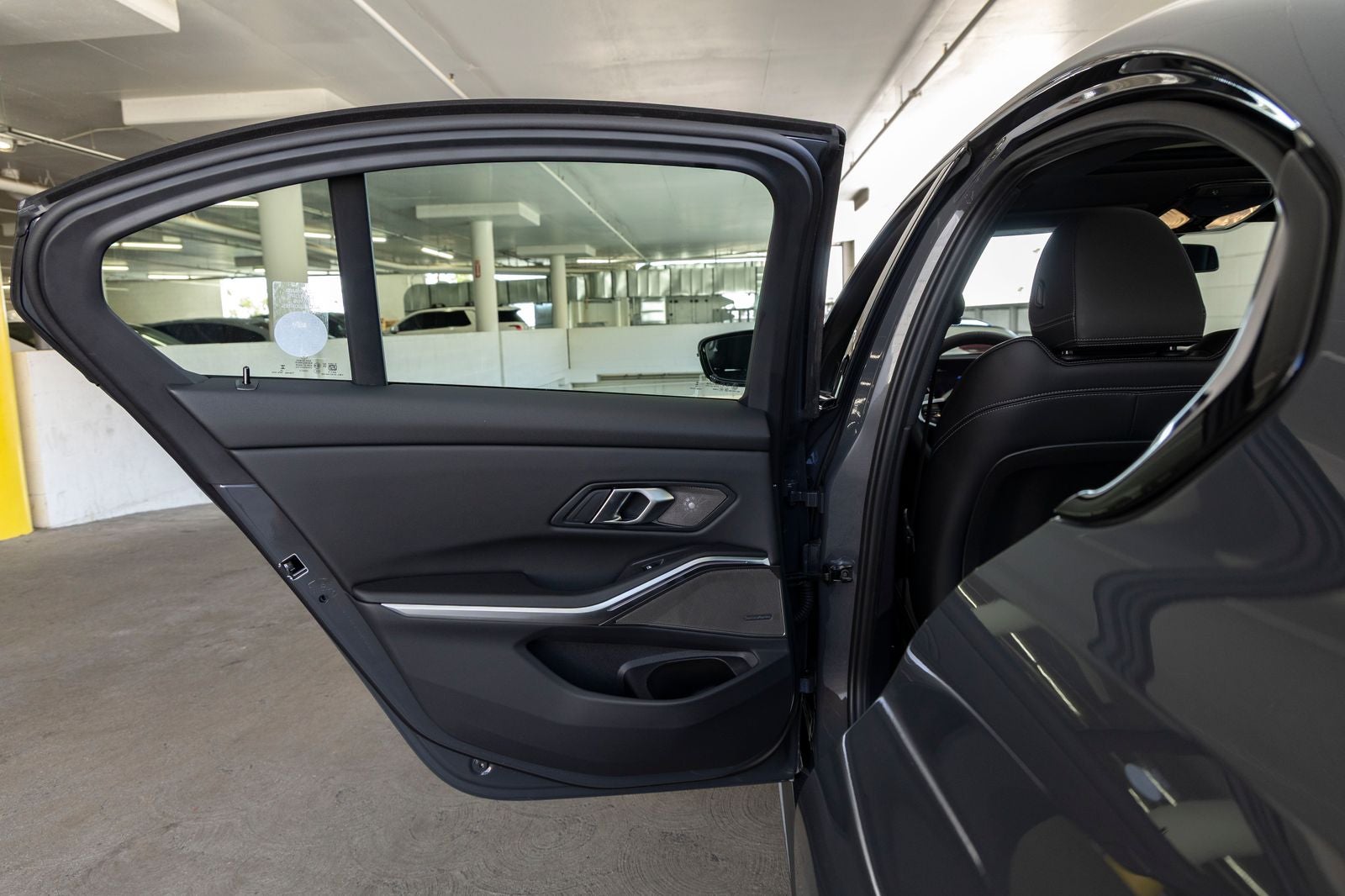 2026 BMW 330i 330i
