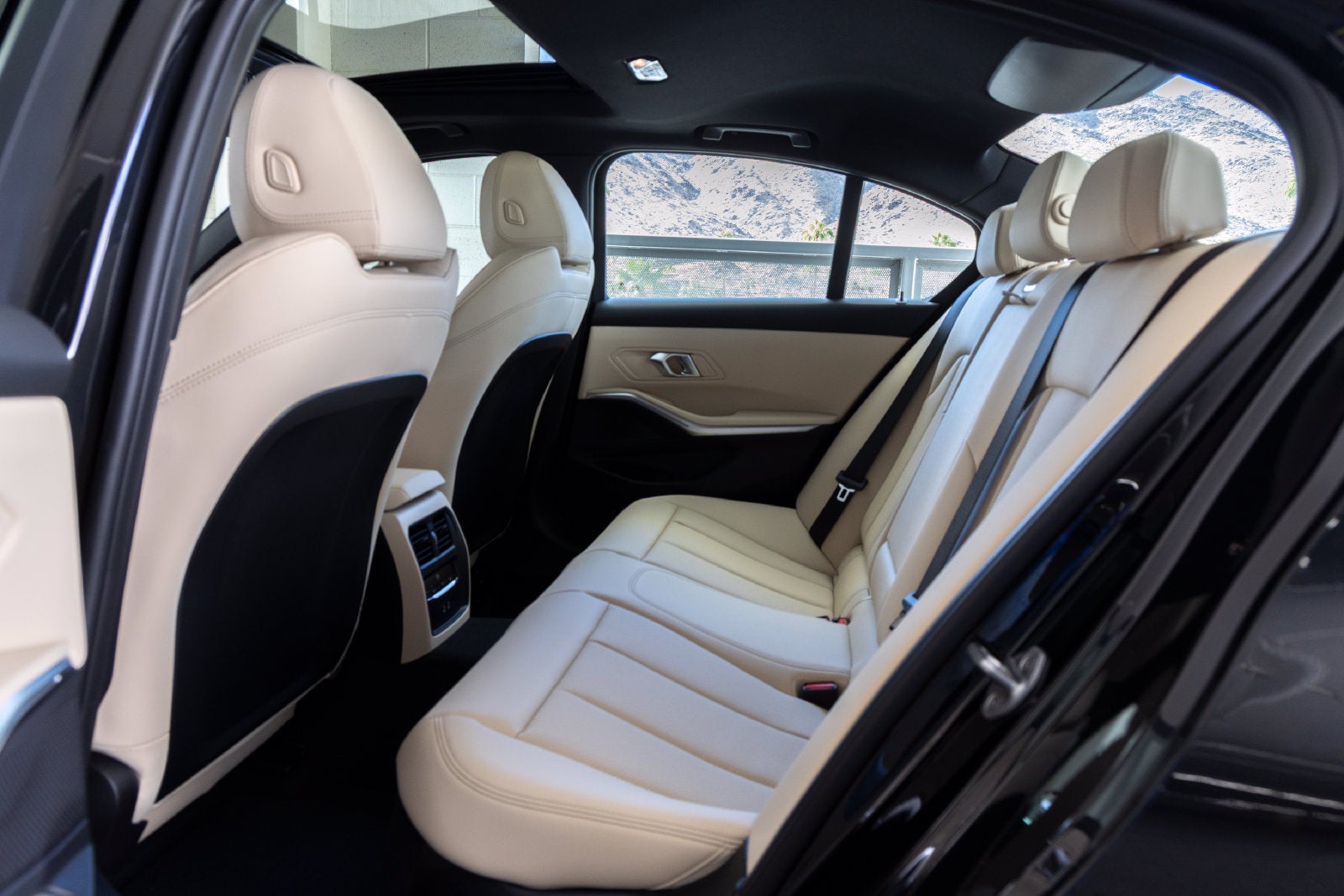 2026 BMW 3 Series 330i