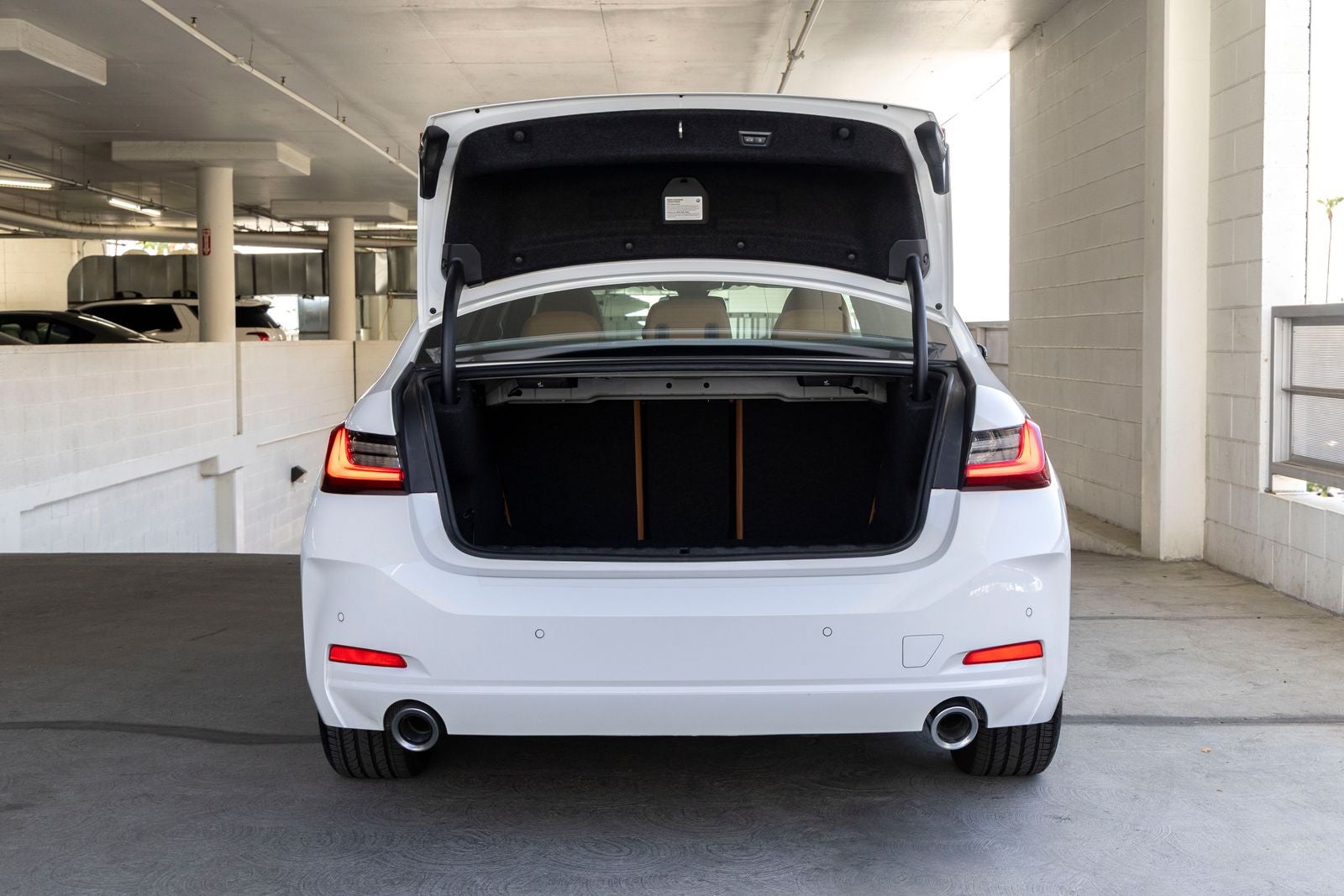 2024 BMW 330i 330i