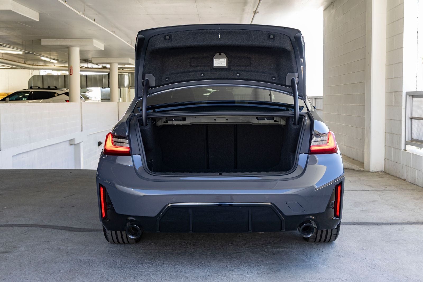2023 BMW 330i 330i