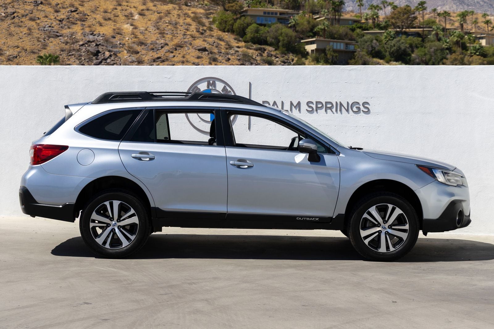 2019 Subaru Outback Limited - Photo 6