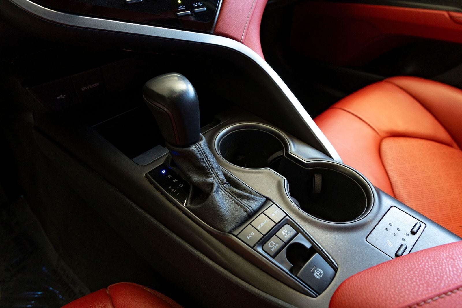 2021 Toyota Camry Hybrid XSE